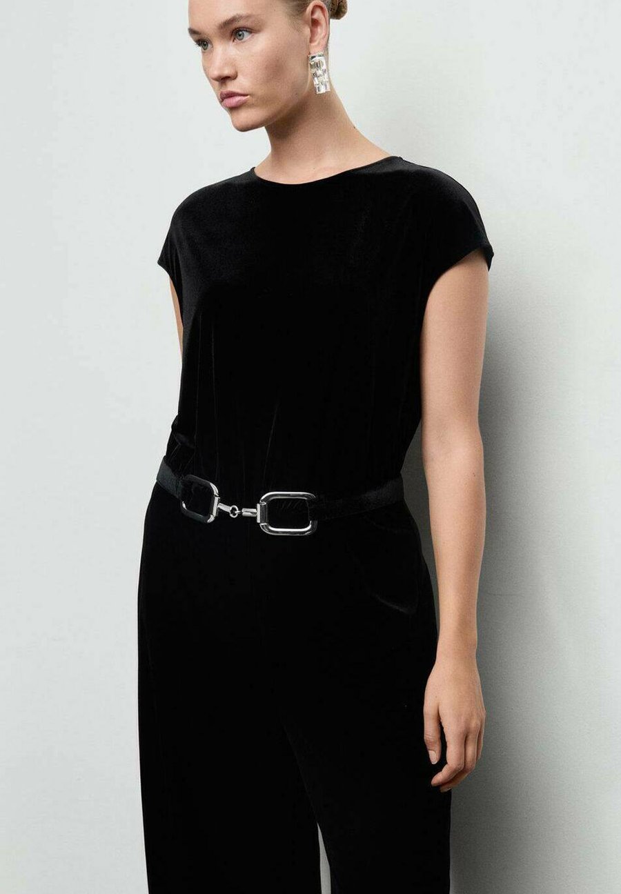 Комбинезон Mango Jumpsuit, Black
Комбинезон Mango Jumpsuit, Black