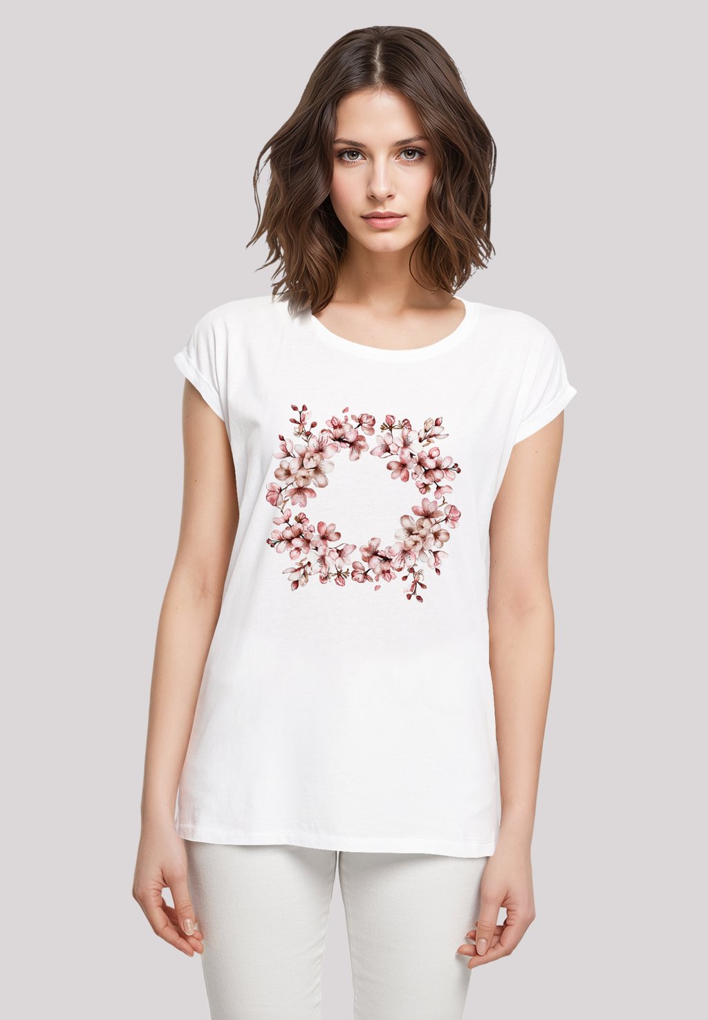 Футболка с принтом FRÜHLINGS BLUMENKRANZ DEKOR F4NT4STIC, белый
Футболка с принтом FRÜHLINGS BLUMENKRANZ DEKOR F4NT4STIC, белый