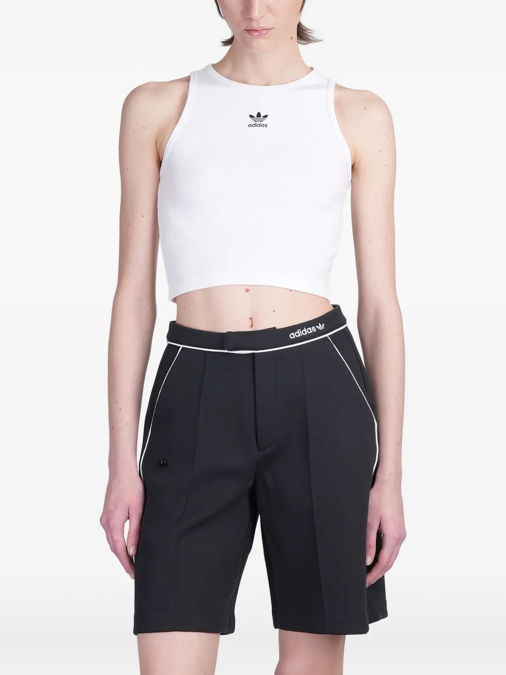 Топ в рубчик Adidas
Топ в рубчик Adidas