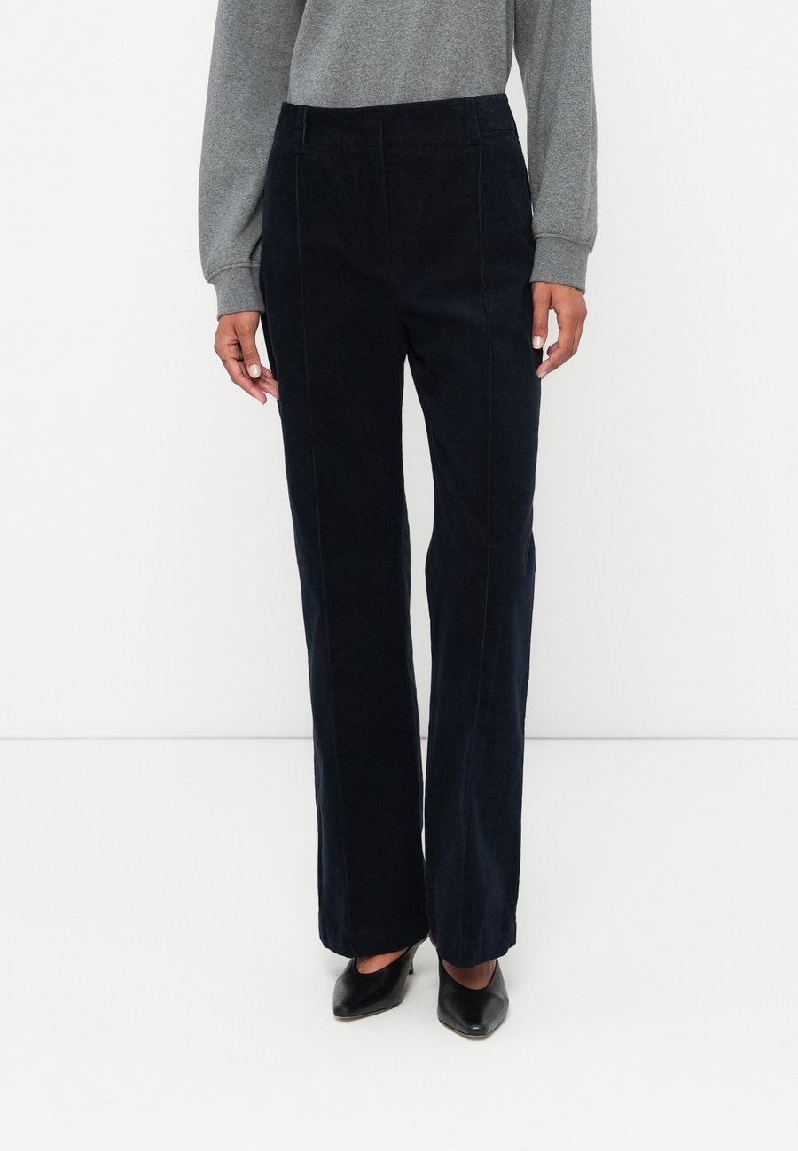 Брюки Samsøe Samsøe LOT, Salute/Dark Blue
Брюки Samsøe Samsøe LOT, Salute/Dark Blue