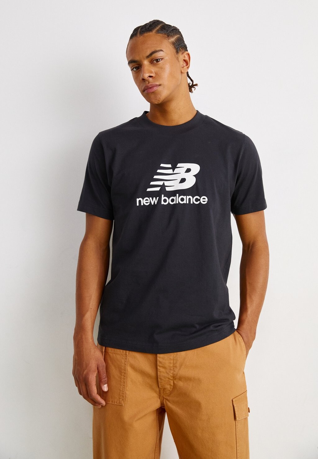 Футболка с принтом ESSENTIALS STACKED LOGO New Balance, цвет black
Футболка с принтом ESSENTIALS STACKED LOGO New Balance, цвет black