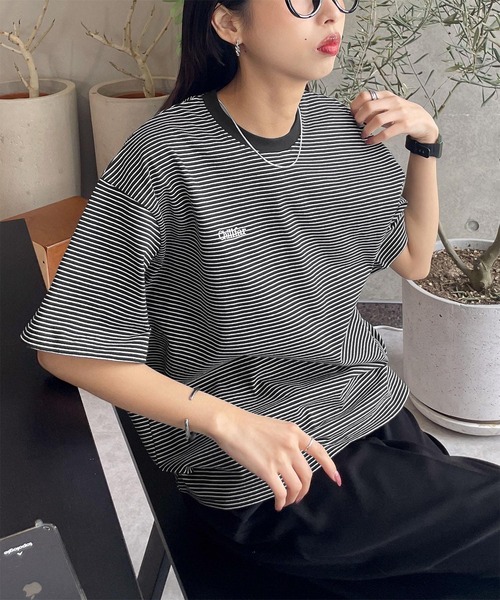 Футболка с вышитым логотипом и разноцветной каймой Chillfar, черно-белая
Футболка с вышитым логотипом и разноцветной каймой Chillfar, черно-белая