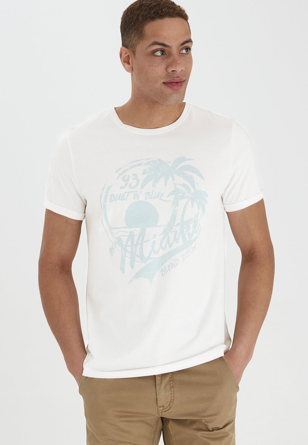 Футболка с принтом BHPERRY Blend, цвет offwhite
Футболка с принтом BHPERRY Blend, цвет offwhite