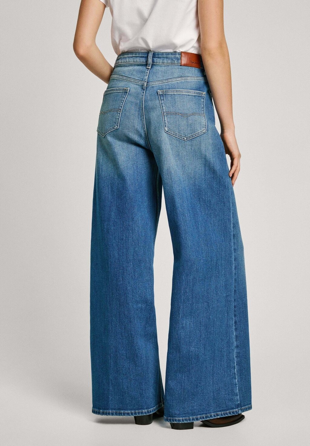 Расклешенные джинсы WIDE LEG Pepe Jeans, синий деним
Расклешенные джинсы WIDE LEG Pepe Jeans, синий деним