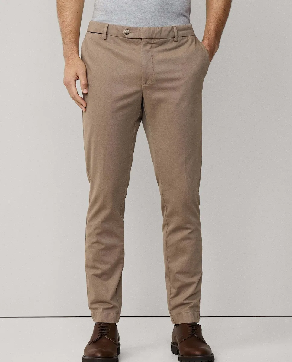 Китайские брюки-чинос Kensington, узкий крой Hackett, темно-коричневый
Китайские брюки-чинос Kensington, узкий крой Hackett, темно-коричневый