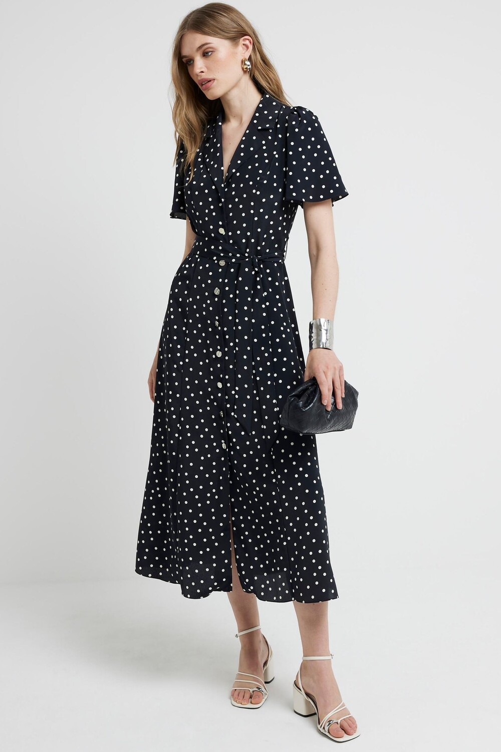 Платье-Рубашка в горошек с поясом River Island, черный
Платье-Рубашка в горошек с поясом River Island, черный