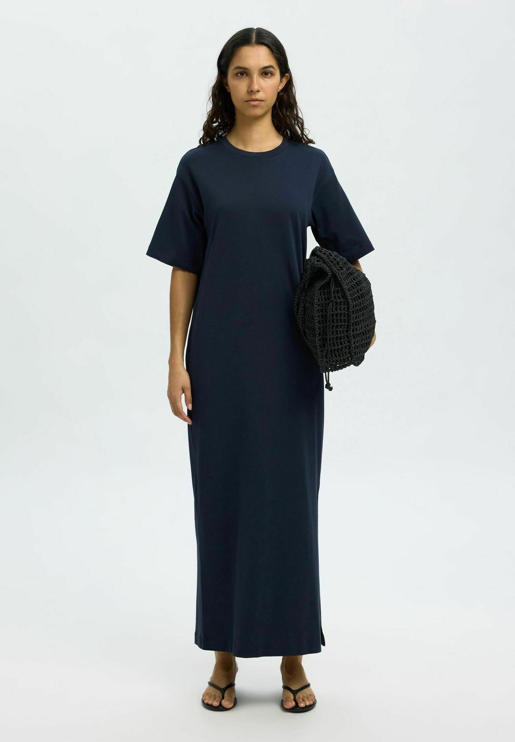 Платье из джерси SLFESSENTIAL POCKET ANKLE - Maxi dress Selected Femme, цвет Dark Sapphire
Платье из джерси SLFESSENTIAL POCKET ANKLE - Maxi dress Selected Femme, цвет Dark Sapphire