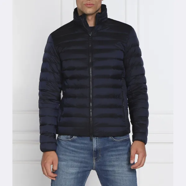 Пуховик стандартного кроя Guess, синий
Пуховик стандартного кроя Guess, синий