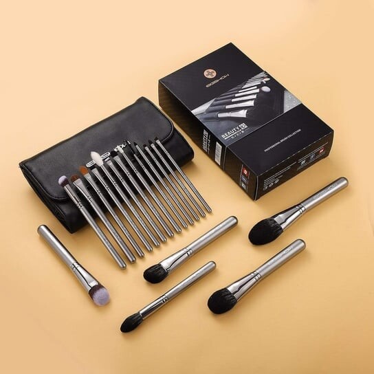 Набор Eigshow Beauty Magician Series из 18 кистей Galaxy Silver
Набор Eigshow Beauty Magician Series из 18 кистей Galaxy Silver
