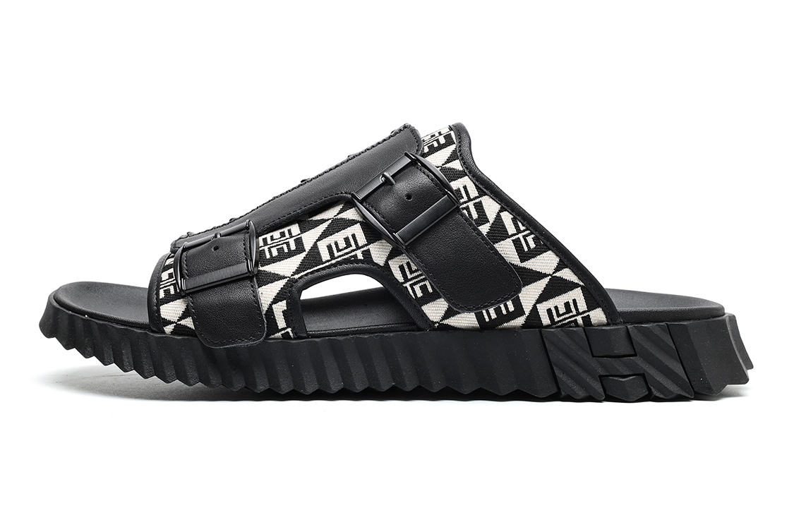 Стильные сандалии мужские черно-белые TRUMPPIPE
Стильные сандалии мужские черно-белые TRUMPPIPE