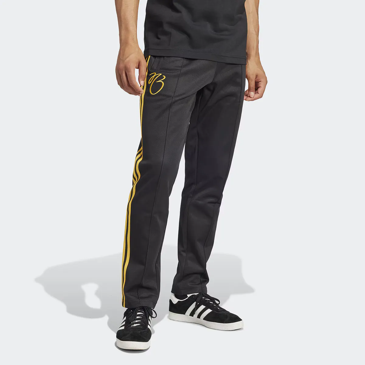 Jude Bellingham Мужские брюки Adidas, чёрный
Jude Bellingham Мужские брюки Adidas, чёрный