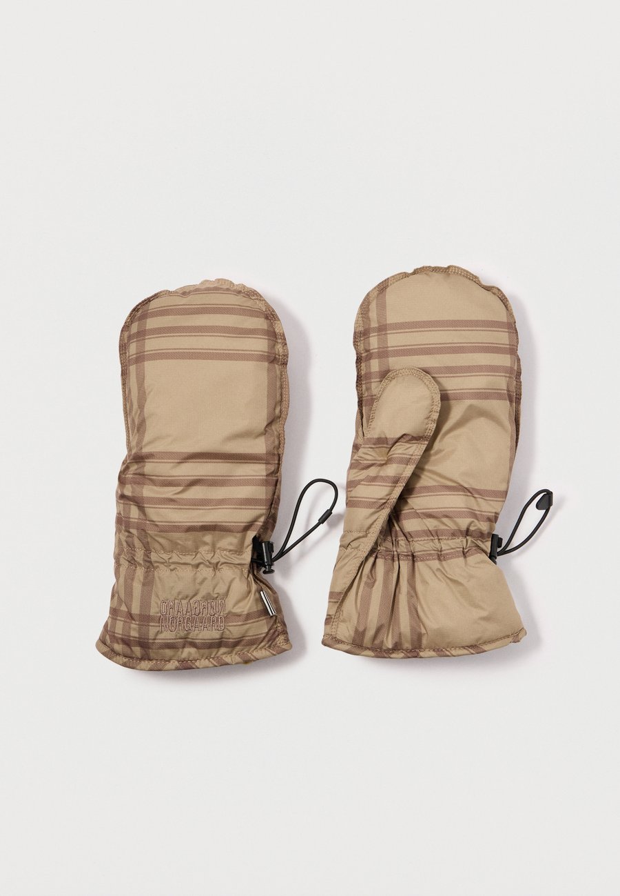 Перчатки Mads Nørgaard LIGHT PILLOW, Cornstalk/Cocoa Brown/Beige
Перчатки Mads Nørgaard LIGHT PILLOW, Cornstalk/Cocoa Brown/Beige