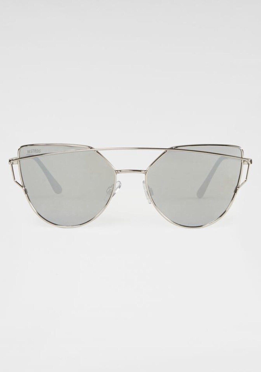 Солнечные очки MSTRDS July, серебро
Солнечные очки MSTRDS July, серебро