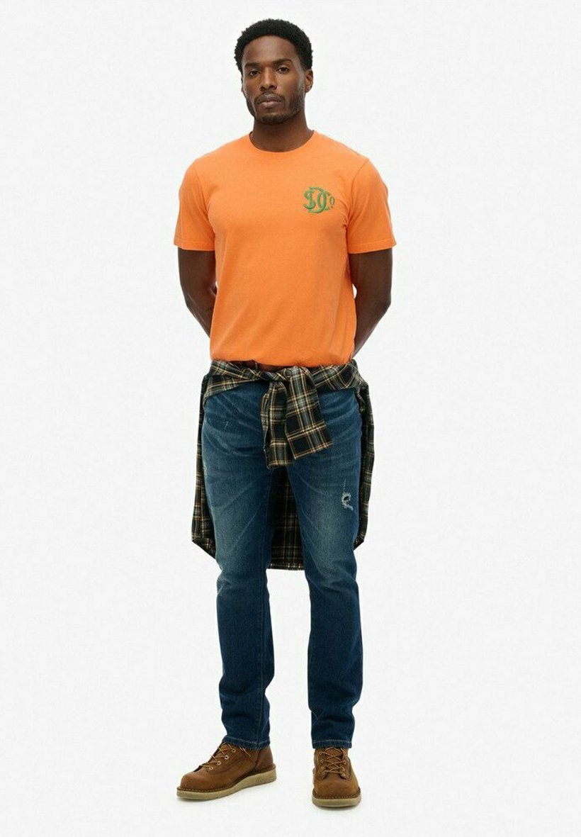 Футболка Superdry & Co Print T-shirt, Firecracker Orange/Orange, Оранжевый, Футболка Superdry & Co Print T-shirt, Firecracker Orange/Orange
Футболка Superdry & Co Print T-shirt, Firecracker Orange/Orange, Оранжевый, Футболка Superdry & Co Print T-shirt, Firecracker Orange/Orange