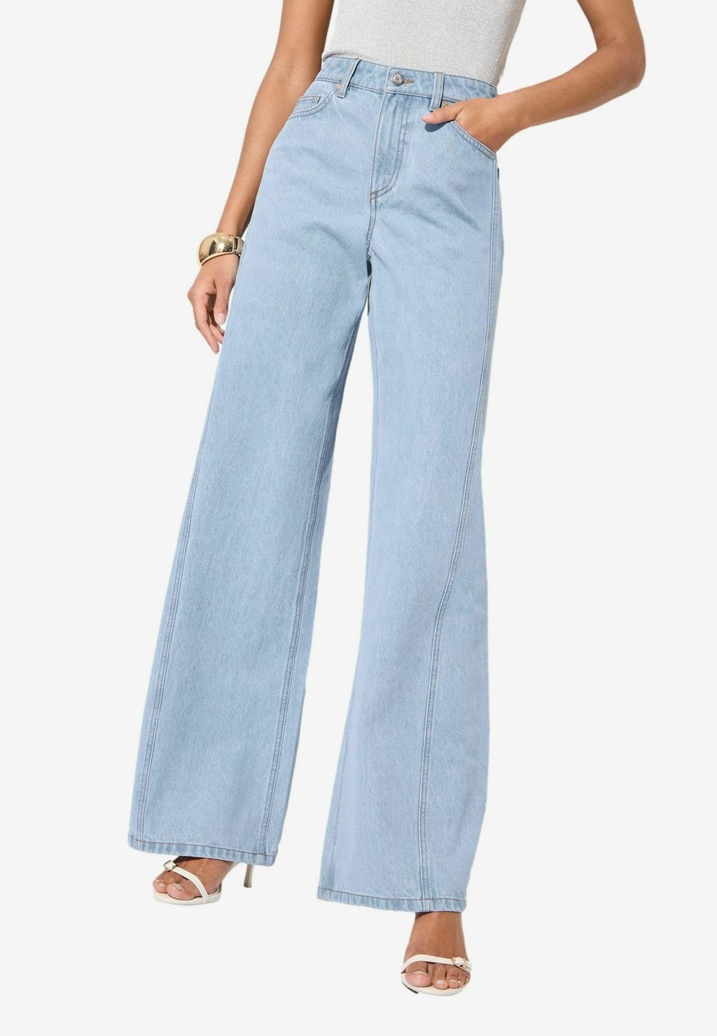 Расклешенные джинсы REGULAR FIT WIDE Friends Like These, синий
Расклешенные джинсы REGULAR FIT WIDE Friends Like These, синий