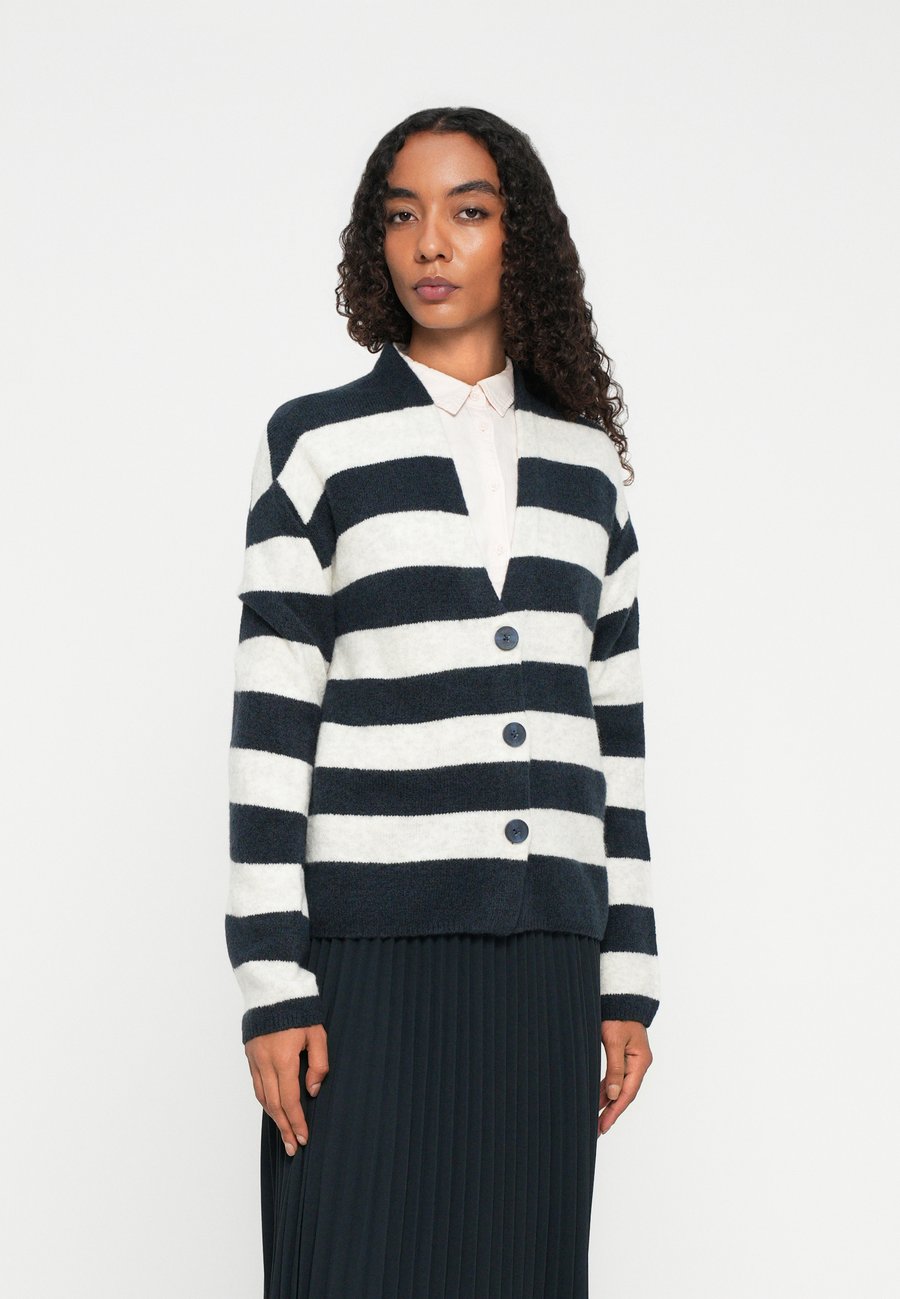 Кардиган TOM TAILOR DENIM COZY , Navy/Off White/Multi-Coloured
Кардиган TOM TAILOR DENIM COZY , Navy/Off White/Multi-Coloured