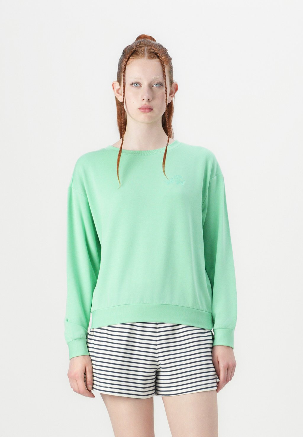 Толстовка SURFING BY MOONLIGHT Roxy, зеленый
Толстовка SURFING BY MOONLIGHT Roxy, зеленый