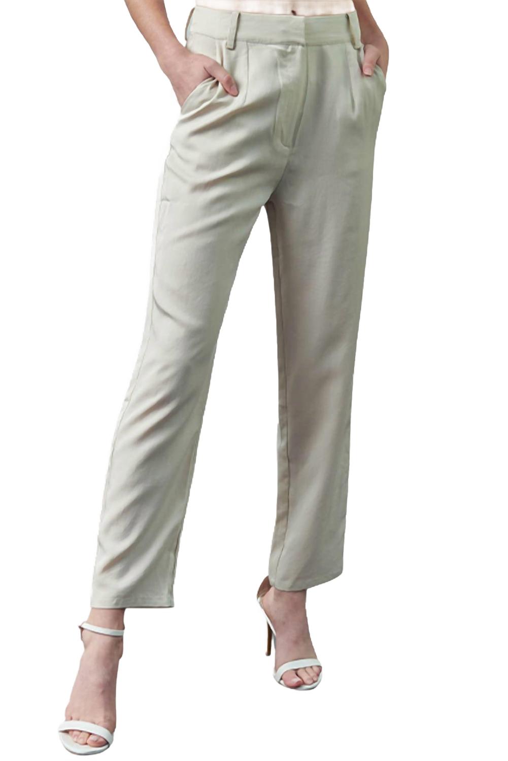 Складчатые брюки с высокой посадкой из льняной смеси в цвете овсянка Fore, Oatmeal
Складчатые брюки с высокой посадкой из льняной смеси в цвете овсянка Fore, Oatmeal