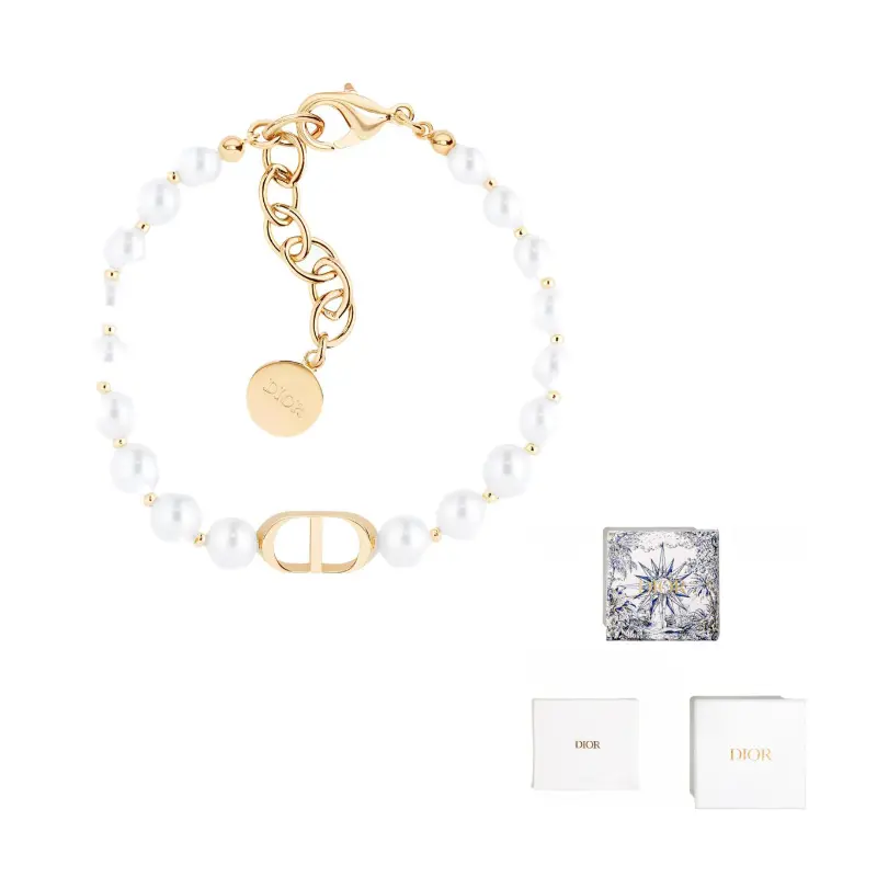 DIOR Браслет из смолы, жемчуга и металла женский белый
DIOR Браслет из смолы, жемчуга и металла женский белый