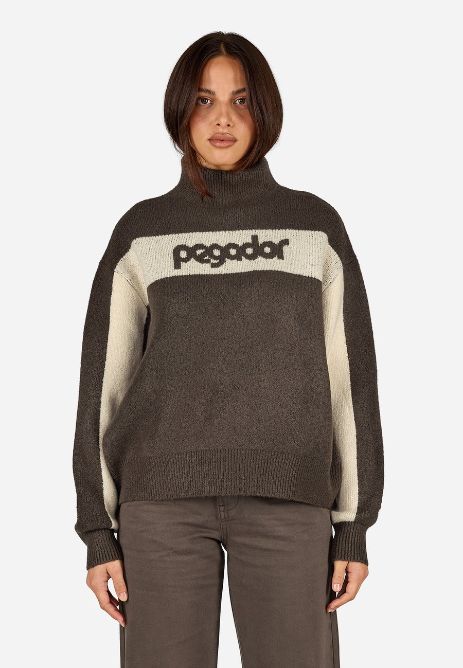 Джемпер Pegador SEGOVIA TURTLENECK , Walnut Brown/Brown
Джемпер Pegador SEGOVIA TURTLENECK , Walnut Brown/Brown