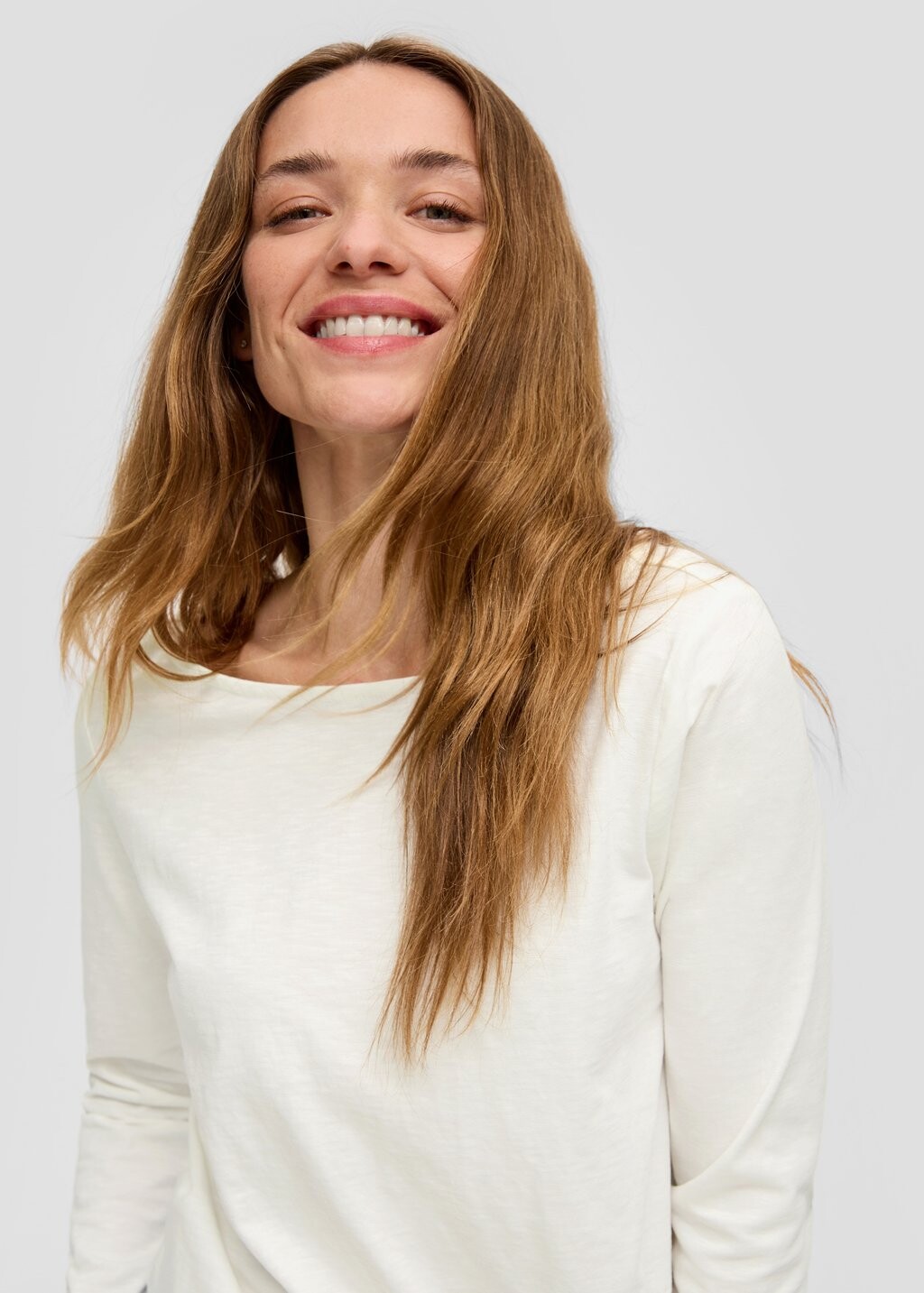 Топ с длинными рукавами MIT U-BOOT-AUSSCHNITT s.Oliver, кремовый
Топ с длинными рукавами MIT U-BOOT-AUSSCHNITT s.Oliver, кремовый