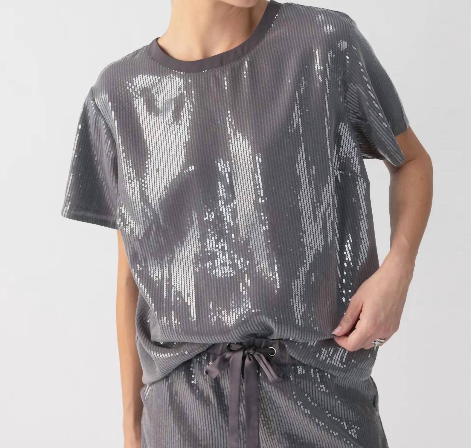 Идеальная футболка с пайетками в сером цвете Sanctuary, Gunmetal
Идеальная футболка с пайетками в сером цвете Sanctuary, Gunmetal