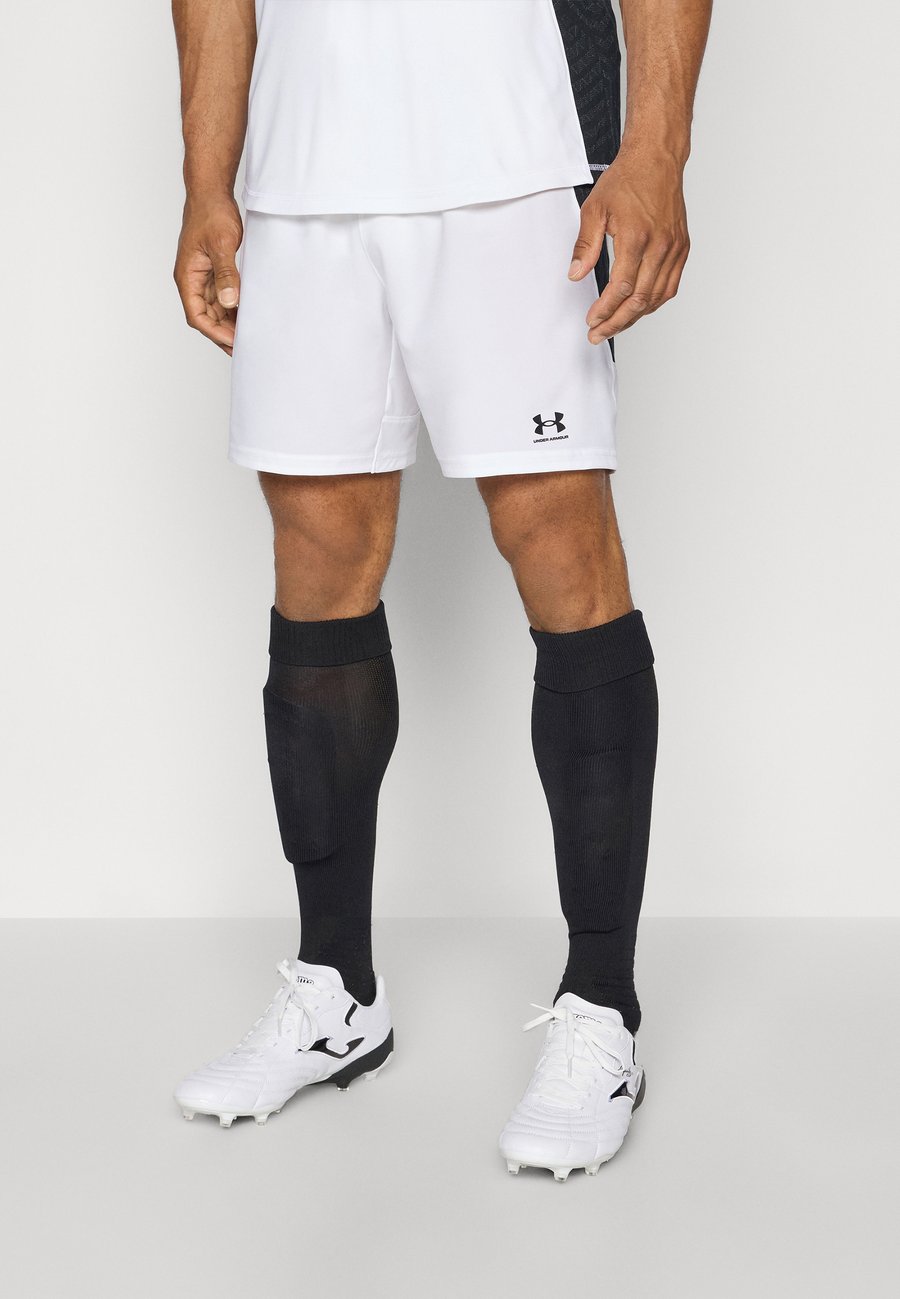 Спортивные шорты Under Armour CHALLENGER PRO , White/Black/White
Спортивные шорты Under Armour CHALLENGER PRO , White/Black/White