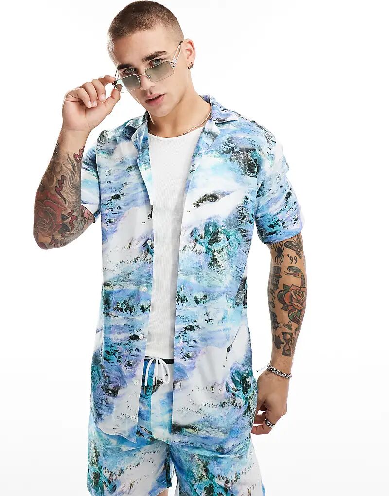 Рубашка с текстурой планеты в мульти Criminal Damage
Рубашка с текстурой планеты в мульти Criminal Damage