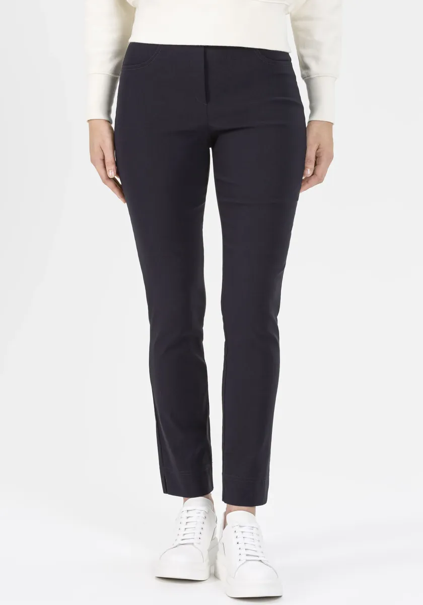 Тканевые брюки Stehmann "Loli" с разрезом на манжетах ног, цвет морской волны
Тканевые брюки Stehmann "Loli" с разрезом на манжетах ног, цвет морской волны