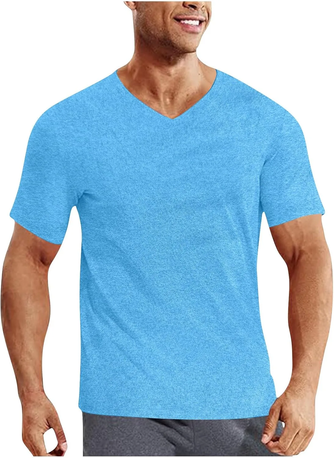 Мужская футболка с V-образным вырезом — стильная облегающая модель с короткими рукавами OSFVNOXV
Мужская футболка с V-образным вырезом — стильная облегающая модель с короткими рукавами OSFVNOXV