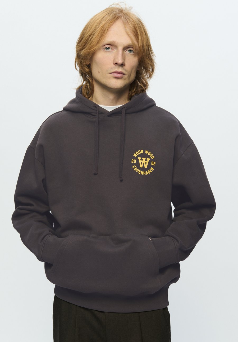 Худи DOUBLE A BY W.W. WWCass AA seal print, Licorice/Brown
Худи DOUBLE A BY W.W. WWCass AA seal print, Licorice/Brown