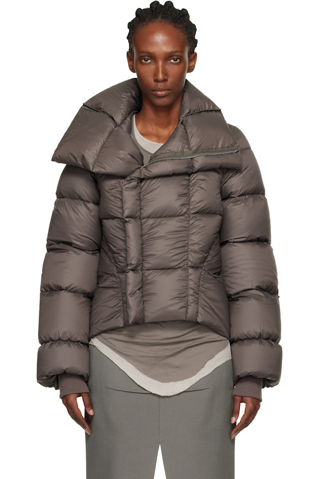 Rick Owens Серая пуховая куртка "Конкордианс" из Наски
Rick Owens Серая пуховая куртка "Конкордианс" из Наски