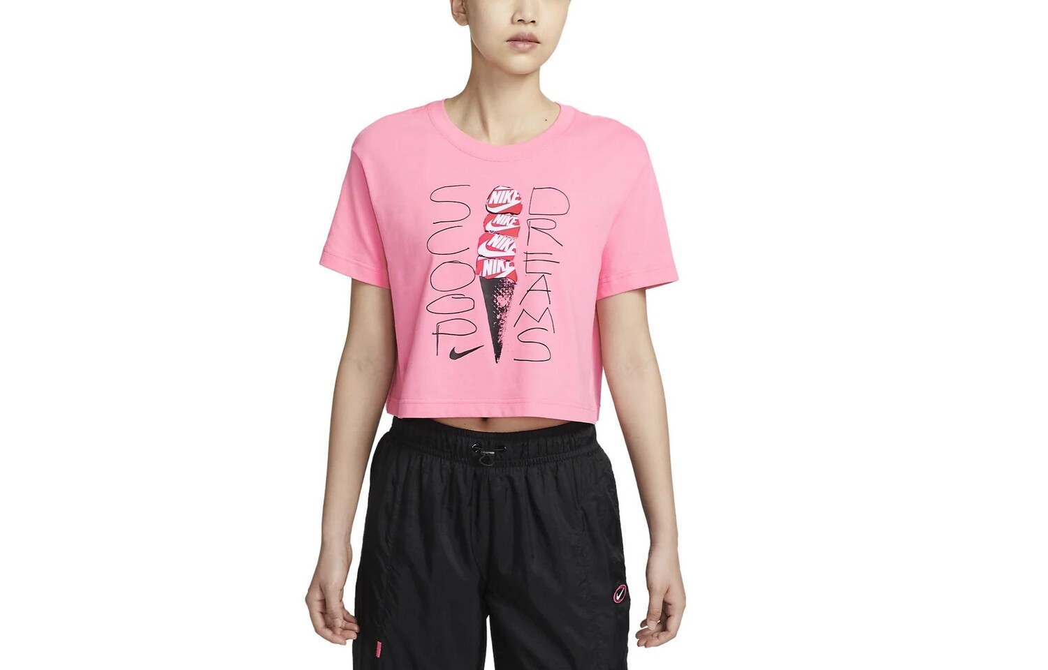 Спортивная футболка с принтом логотипа и букв, укороченная, розовая Nike
Спортивная футболка с принтом логотипа и букв, укороченная, розовая Nike