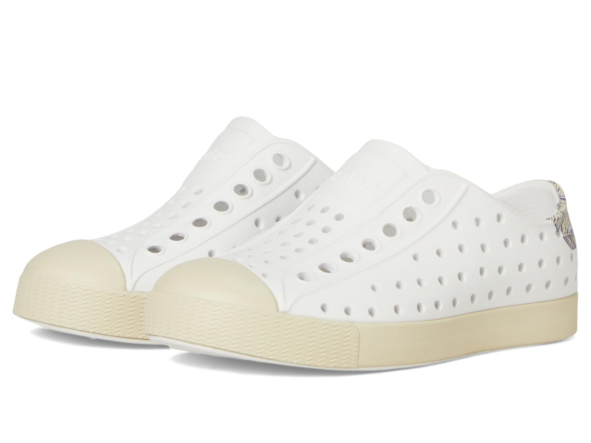 Кроссовки Native Shoes Kids Jefferson Block, цвет Shell White/Bone White/Ink Palm Block
Кроссовки Native Shoes Kids Jefferson Block, цвет Shell White/Bone White/Ink Palm Block