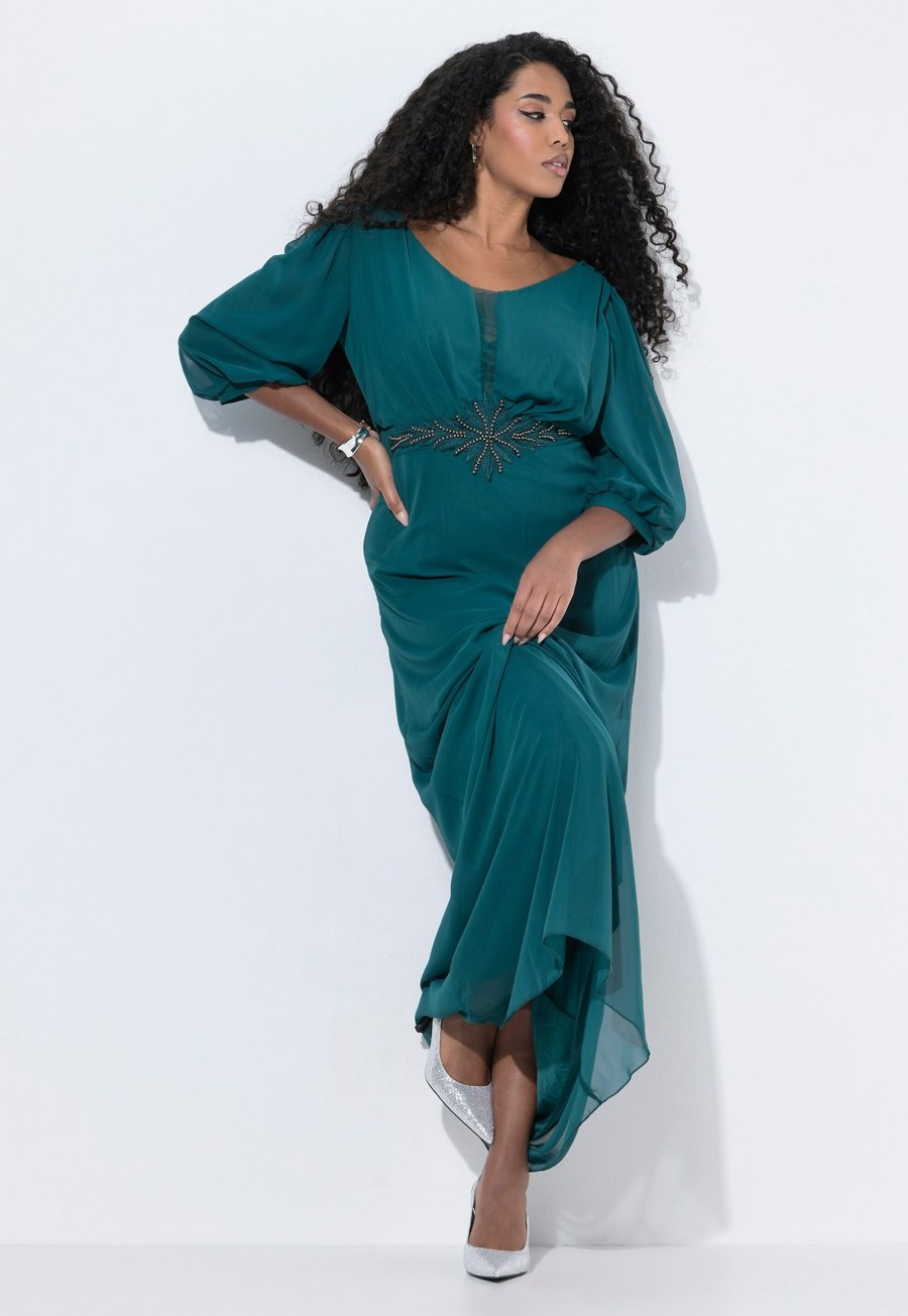 Платье Ulla Popken LAYERED PLUNGING NECKLINE , Petrol Green/Teal
Платье Ulla Popken LAYERED PLUNGING NECKLINE , Petrol Green/Teal