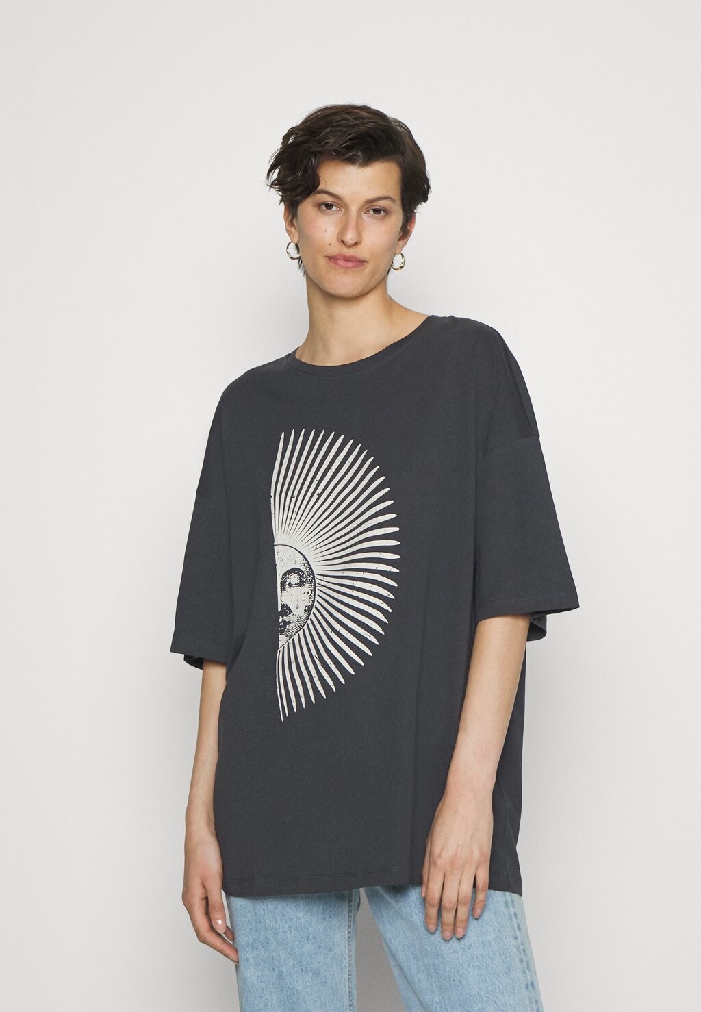 Футболка с принтом ONLJOYFULL LIFE OVERSIZE ONLY Tall, цвет anthracite, Черный, Футболка с принтом ONLJOYFULL LIFE OVERSIZE ONLY Tall, цвет anthracite
Футболка с принтом ONLJOYFULL LIFE OVERSIZE ONLY Tall, цвет anthracite, Черный, Футболка с принтом ONLJOYFULL LIFE OVERSIZE ONLY Tall, цвет anthracite