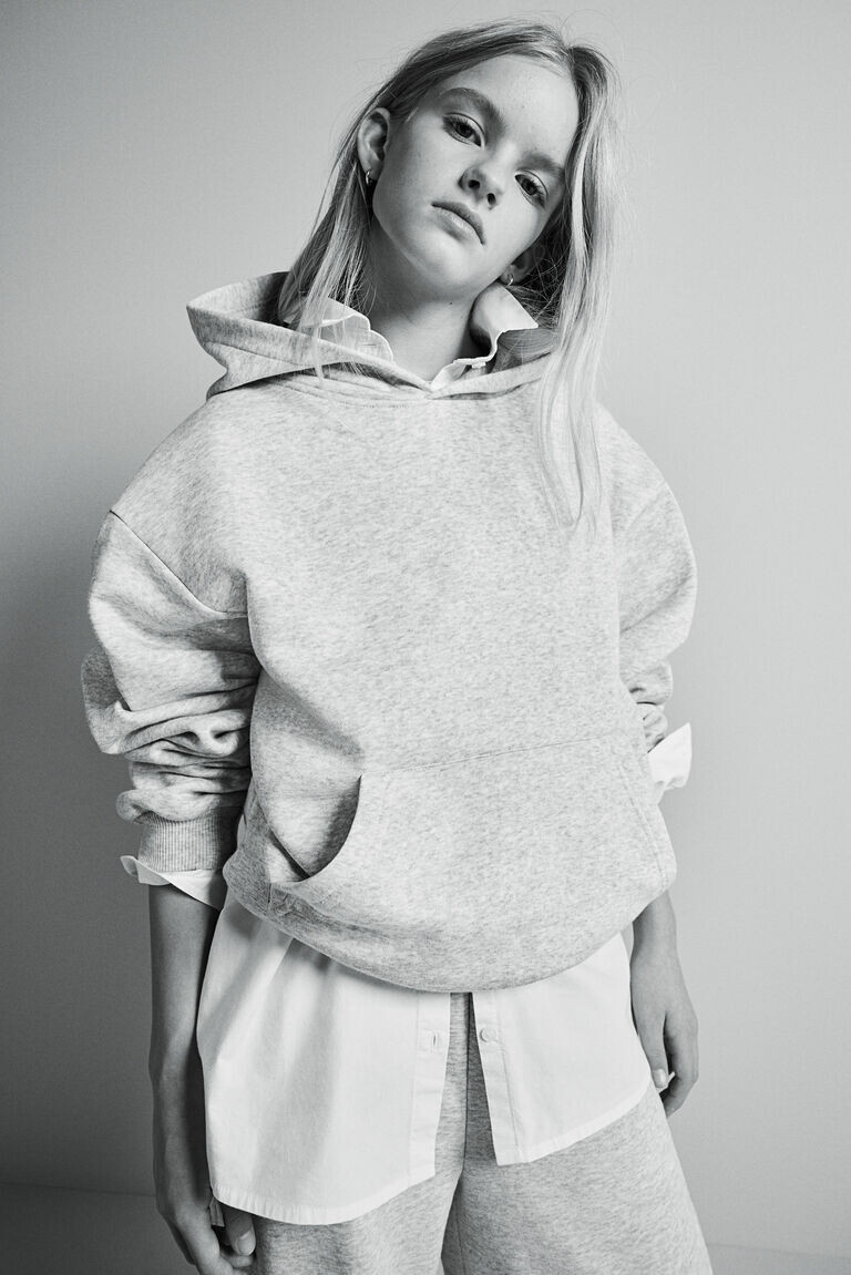 Толстовка оверсайз H&M, серый
Толстовка оверсайз H&M, серый