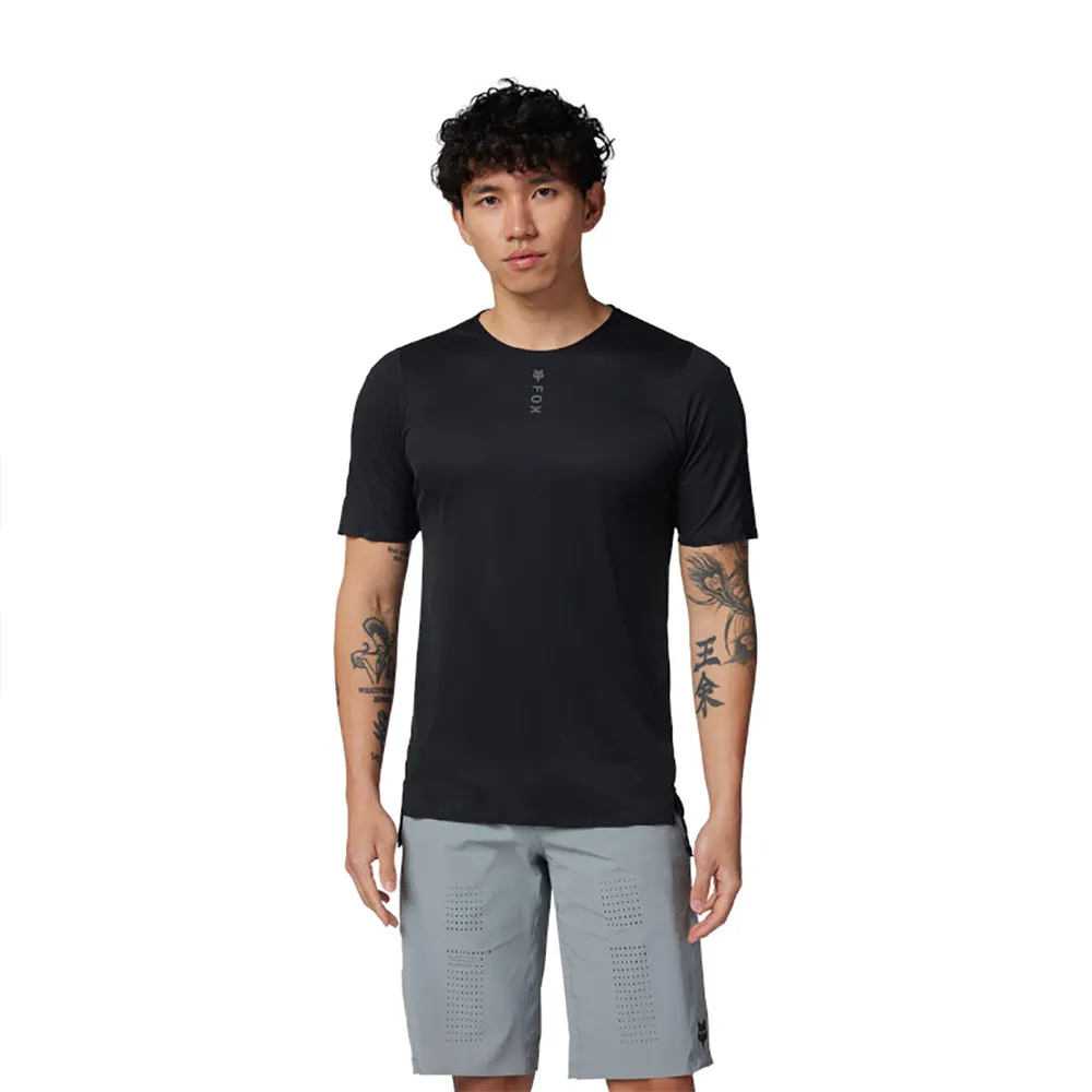 Джерси эндуро с коротким рукавом Fox Racing Flexair Pro, черный
Джерси эндуро с коротким рукавом Fox Racing Flexair Pro, черный