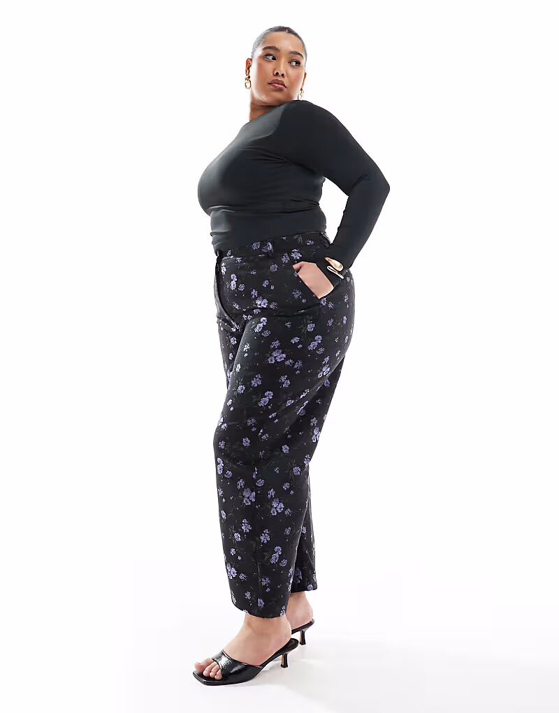 Брюки-карандаши с цветочным принтом и жаккардом ASOS DESIGN Curve, черные
Брюки-карандаши с цветочным принтом и жаккардом ASOS DESIGN Curve, черные