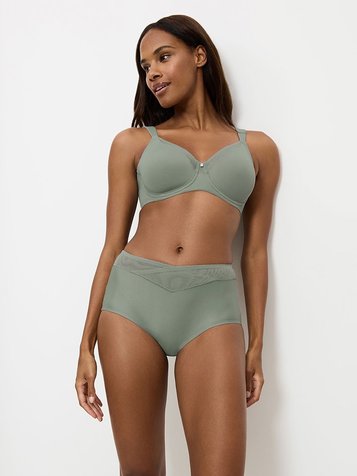 Бюстгальтер на косточках Triumph
Бюстгальтер на косточках Triumph