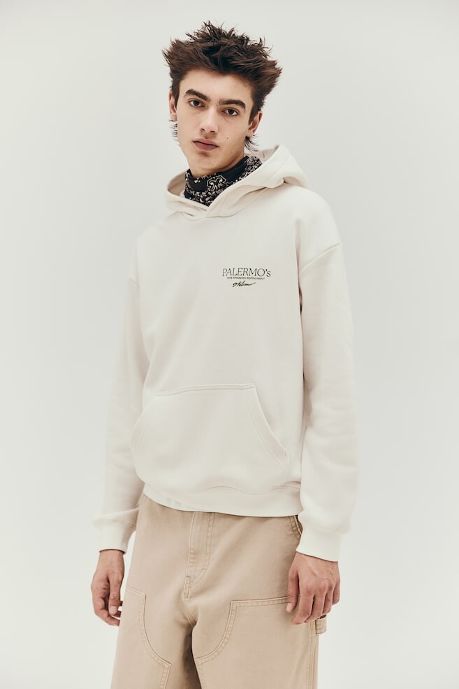 Толстовка с капюшоном с принтом свободного кроя H&M, мультиколор
Толстовка с капюшоном с принтом свободного кроя H&M, мультиколор