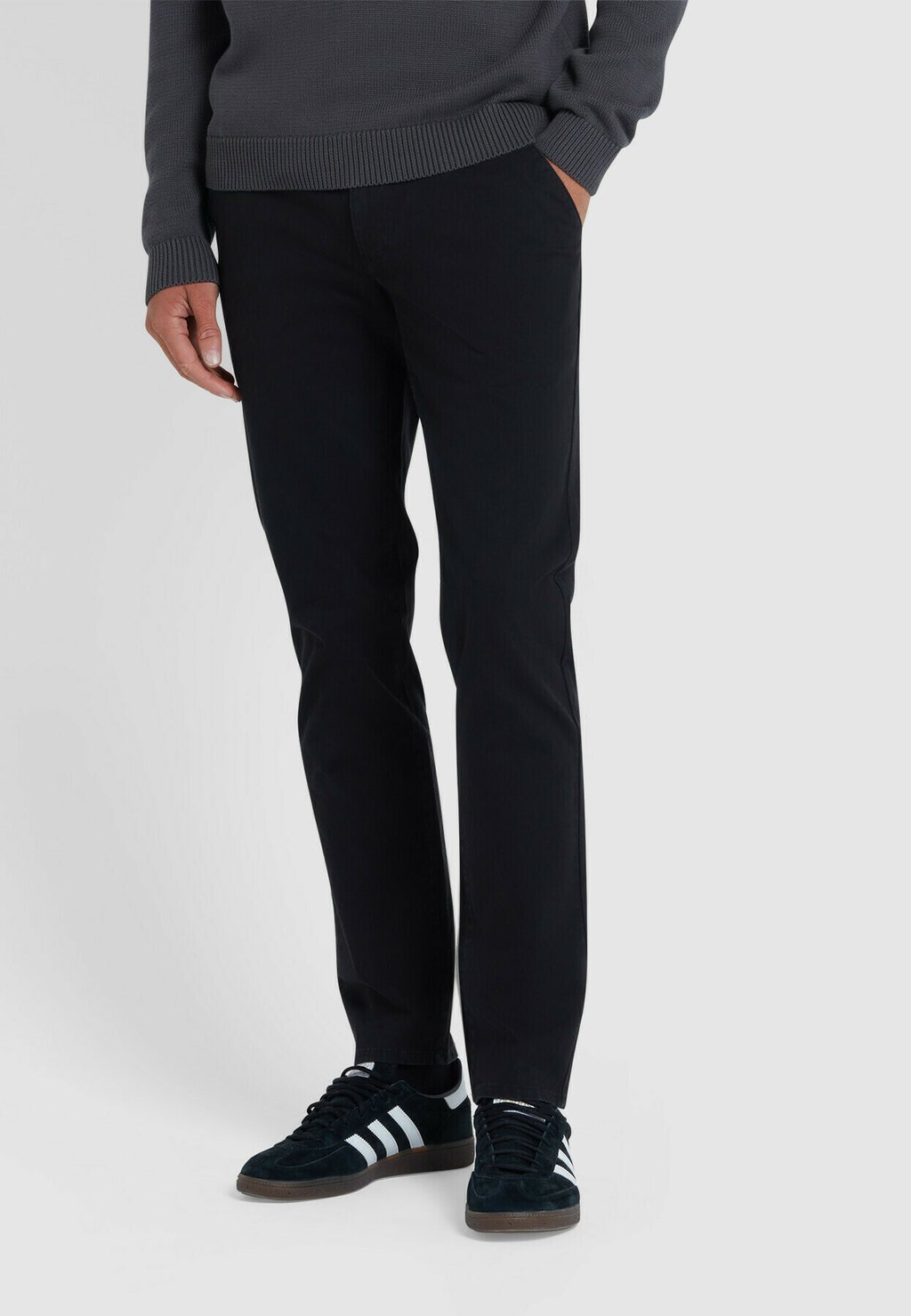 Чино ELM Farah, черный
Чино ELM Farah, черный