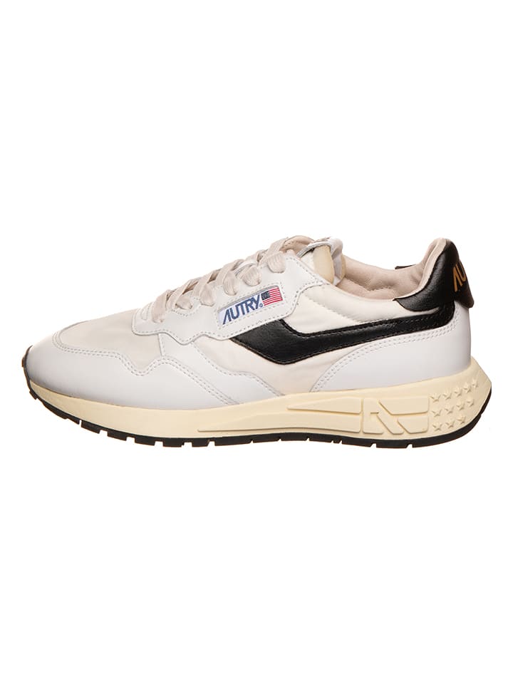 AUTRY Кожаные кроссовки "Relwind" в бело-черной расцветке
AUTRY Кожаные кроссовки "Relwind" в бело-черной расцветке