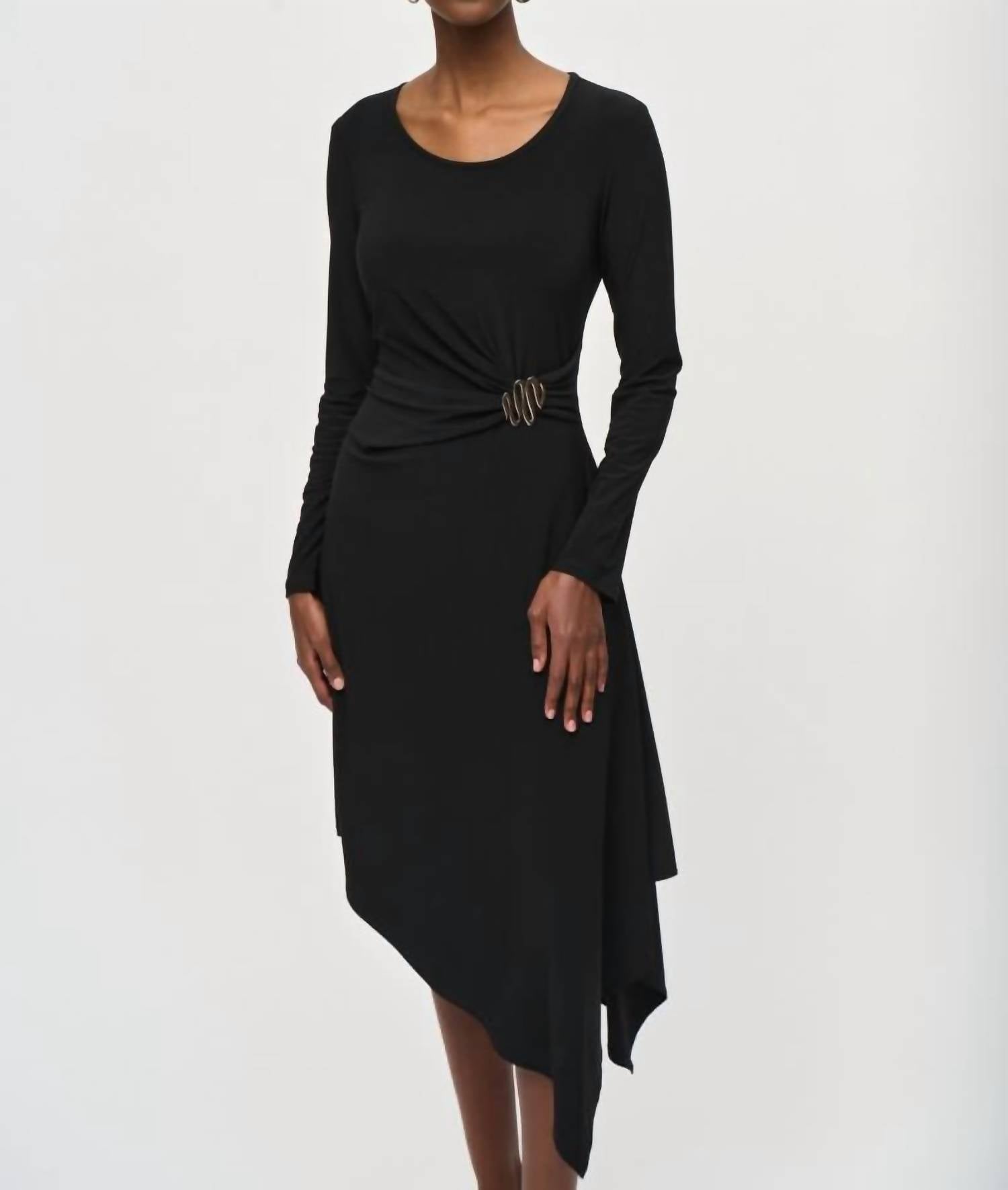 Черное асимметричное платье миди с длинными рукавами силуэта фит-энд-флэр Joseph Ribkoff
Черное асимметричное платье миди с длинными рукавами силуэта фит-энд-флэр Joseph Ribkoff