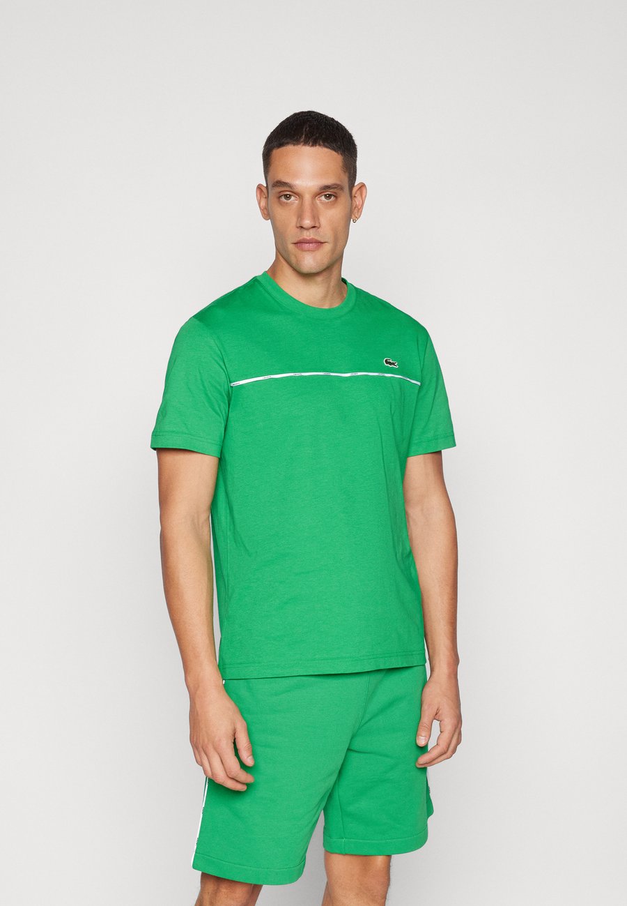 Спортивная футболка Lacoste Sport TAPE, Calathea/Green
Спортивная футболка Lacoste Sport TAPE, Calathea/Green