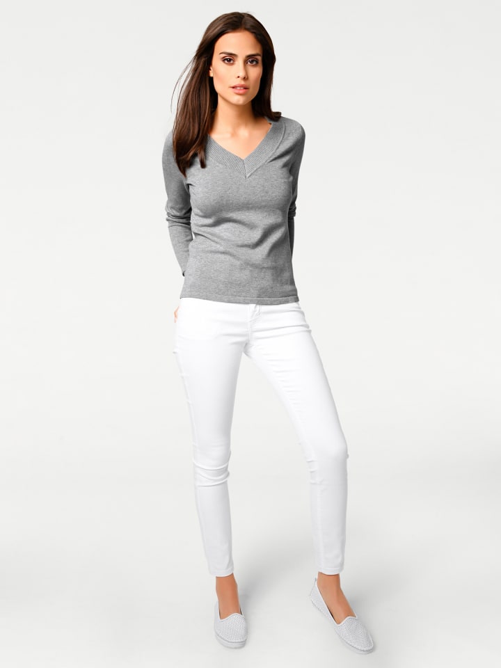 Свитер с V-образным вырезом серого меланжевого цвета Heine
Свитер с V-образным вырезом серого меланжевого цвета Heine