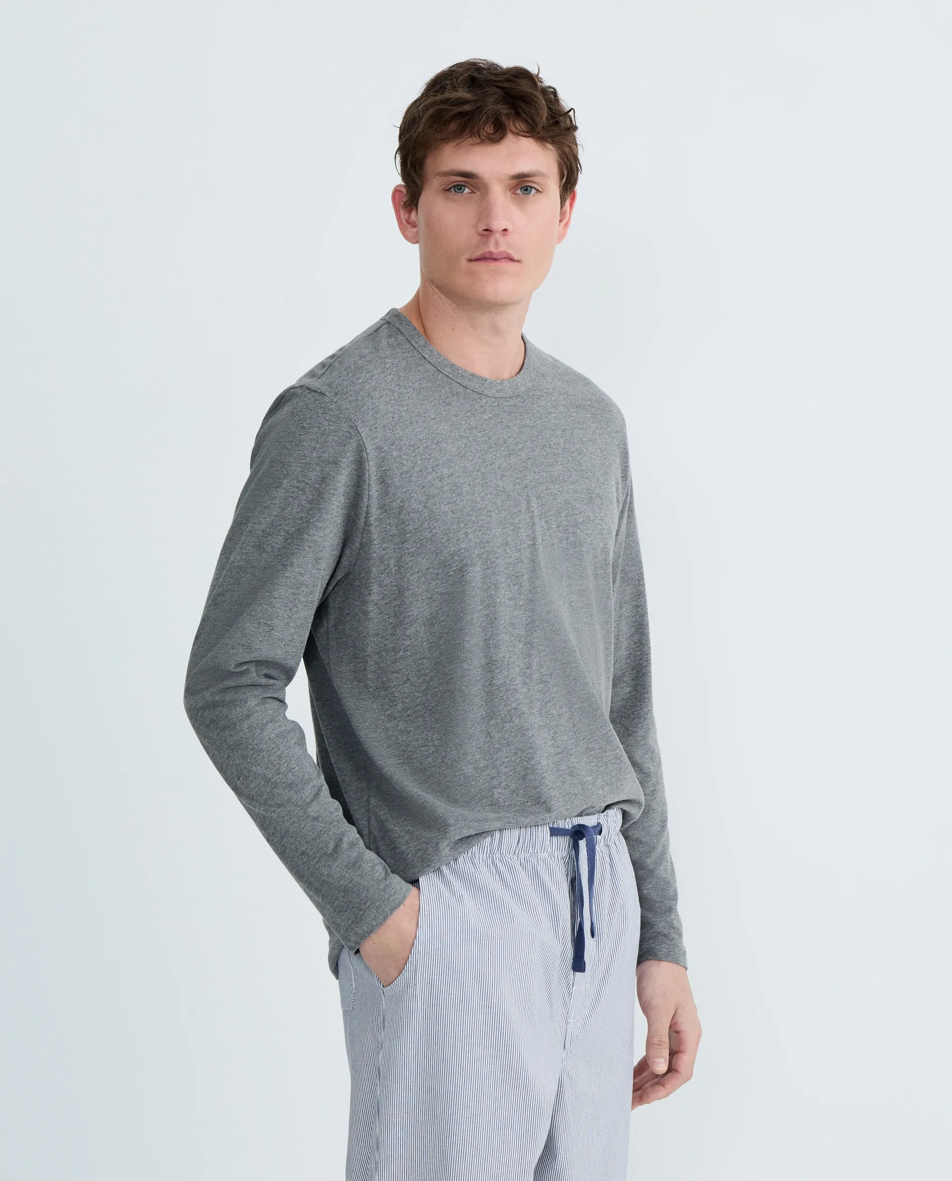 Мужская футболка с длинным рукавом Dustin, темно-серый
Мужская футболка с длинным рукавом Dustin, темно-серый