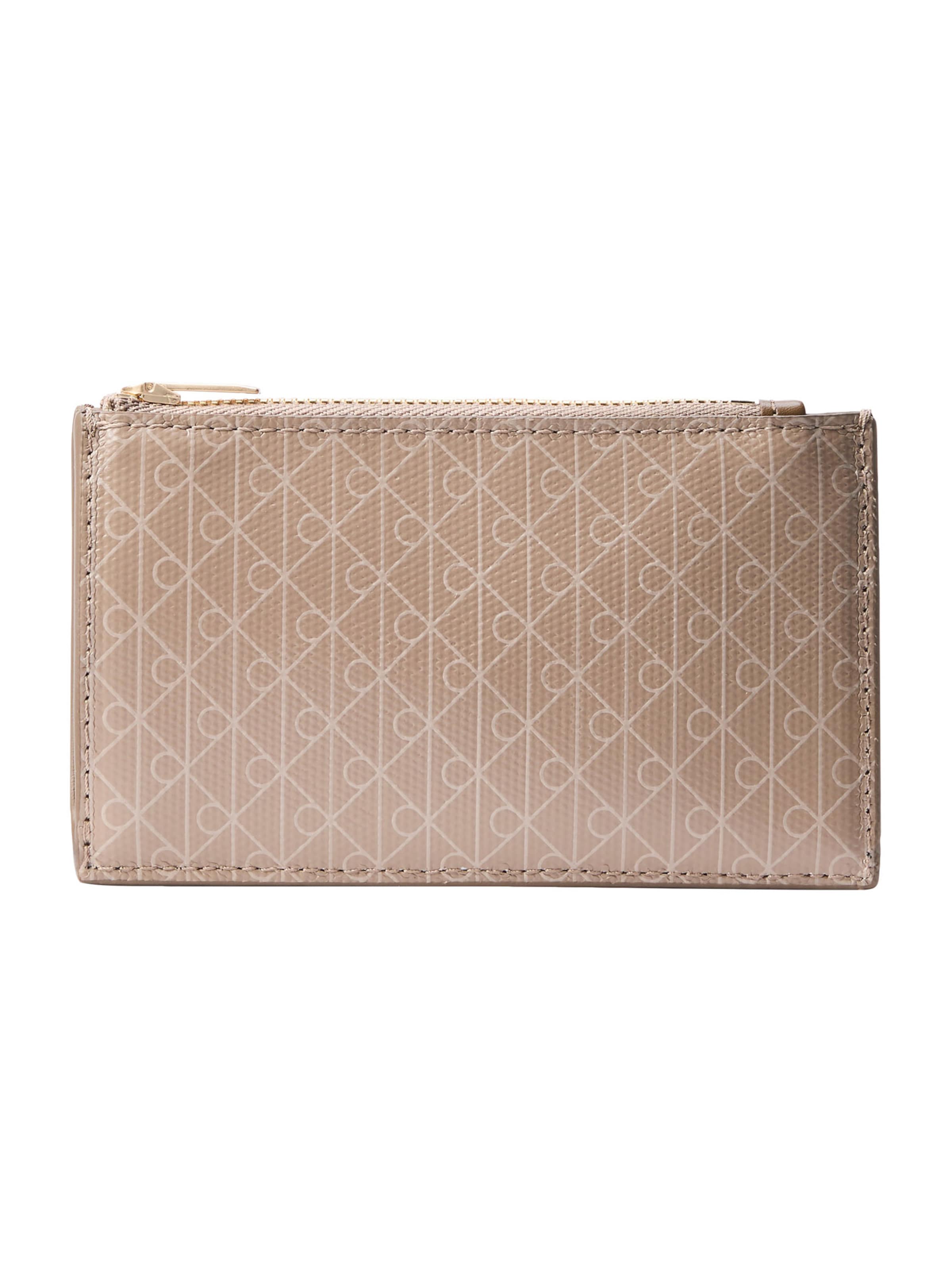 Calvin Klein Чехол в цвете Taupe
Calvin Klein Чехол в цвете Taupe