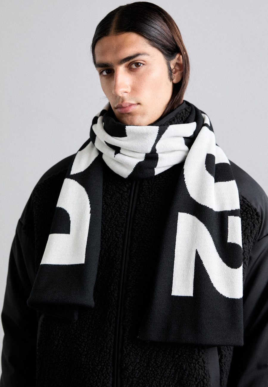 Шарф Dsquared2 Scarf, Black
Шарф Dsquared2 Scarf, Black
