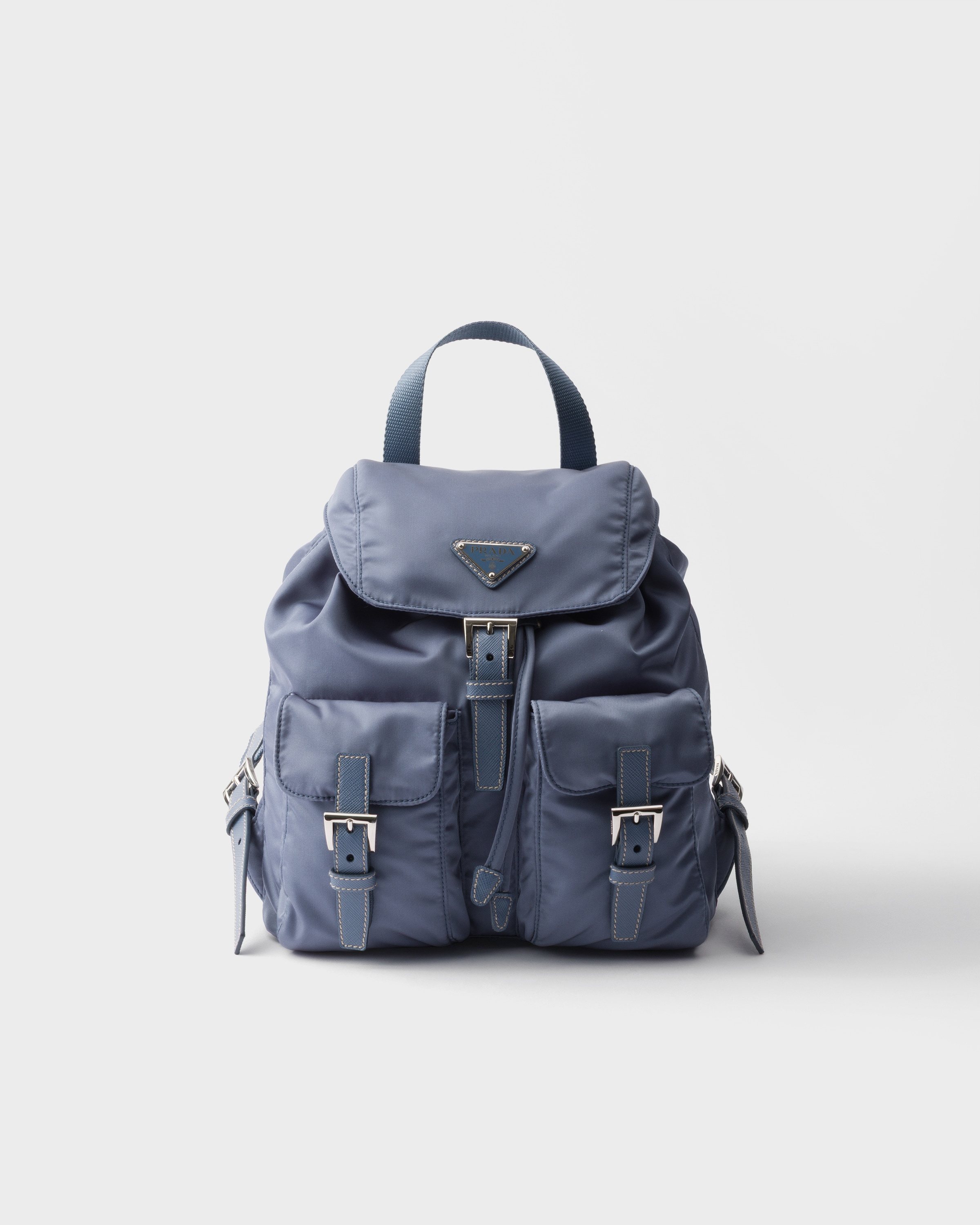 Маленький рюкзак Re-Nylon Prada, синий
Маленький рюкзак Re-Nylon Prada, синий